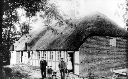 Gaard. Ejer Kresten Terkelsen